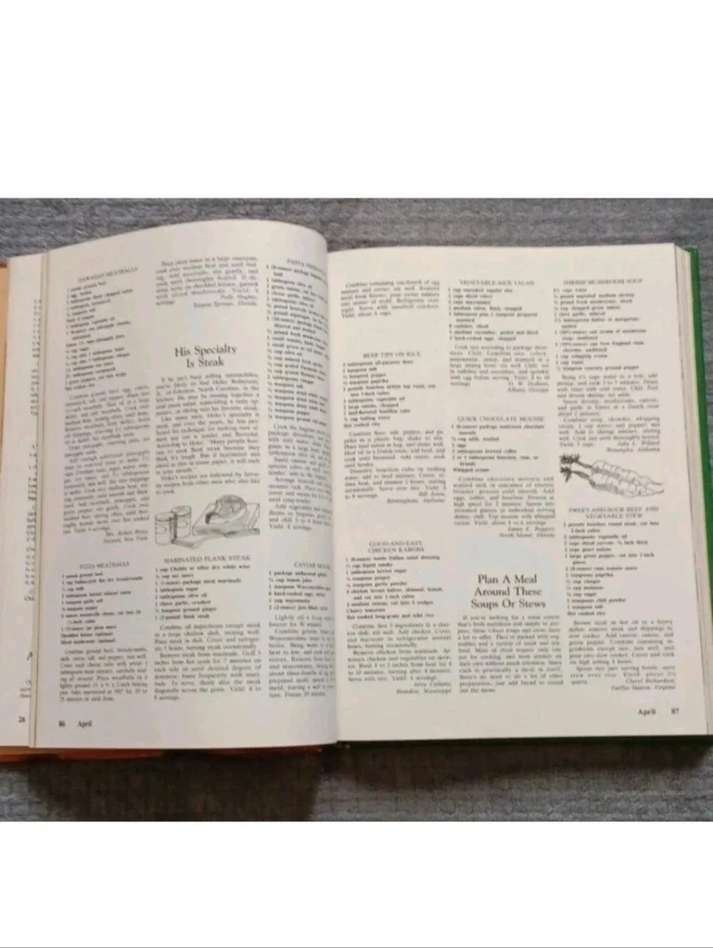 1985 Southern Living Hardcover Cookbook, Country Farmhouse Holiday Kitchen